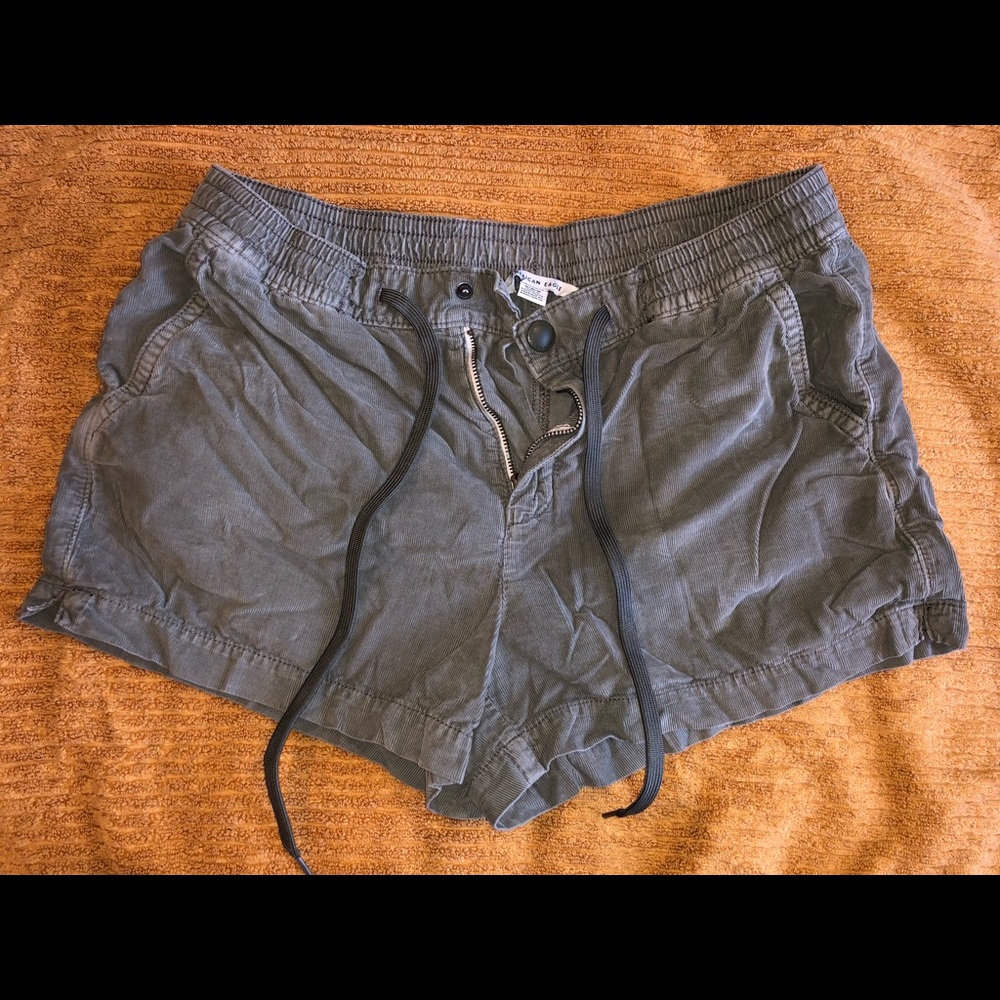 American Eagle corduroy green shorts size M